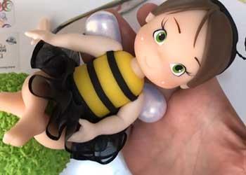 آموزش تاپر کیک طرح دختر با لباس زنبوری